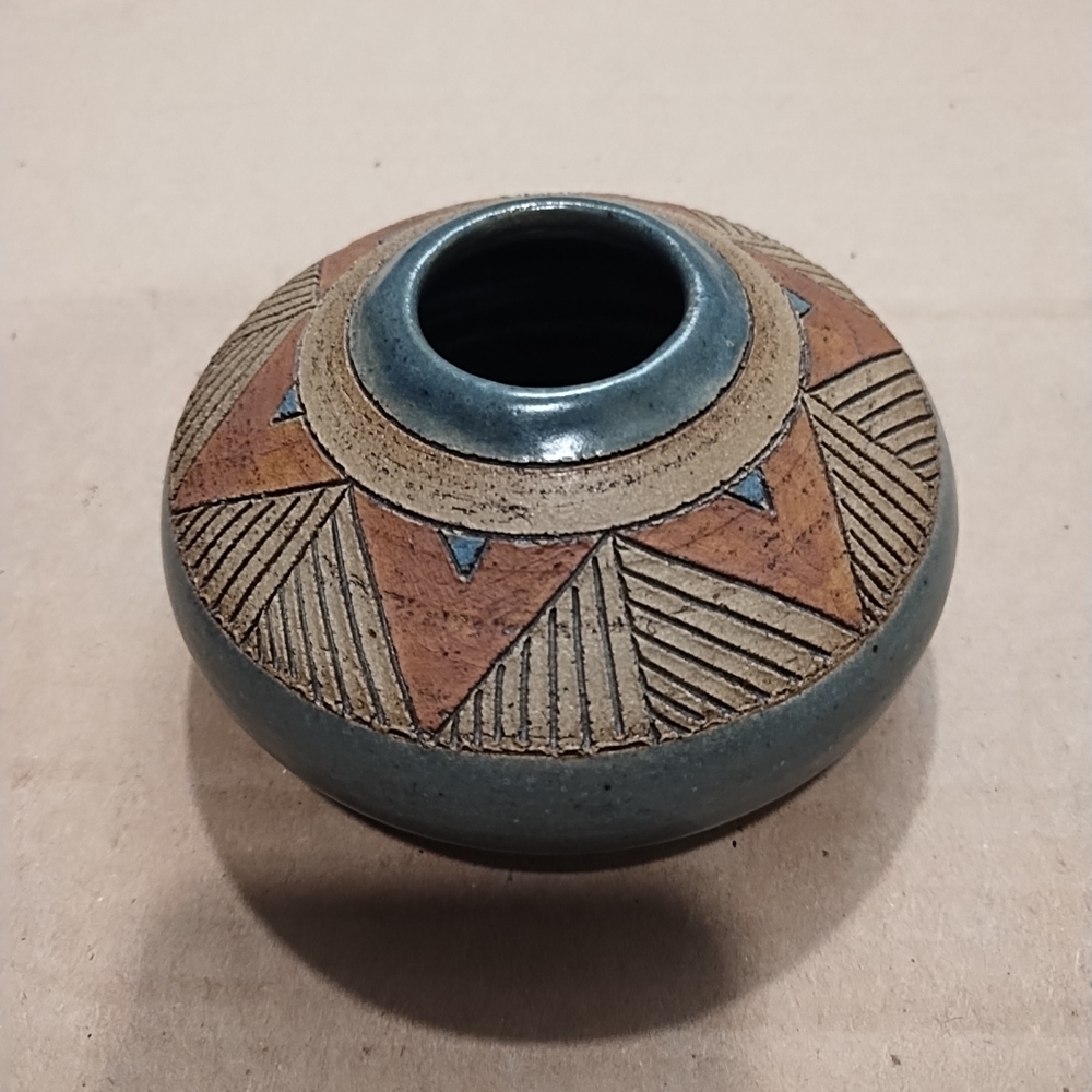 Vintage Signed Mary Tuttle Studio Pottery Ceramic Vase Seed Pot Very Nice